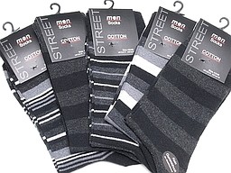 Striped men socks in black with grey